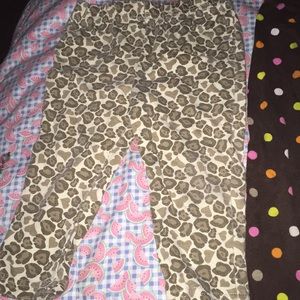 Cheetah print leggings